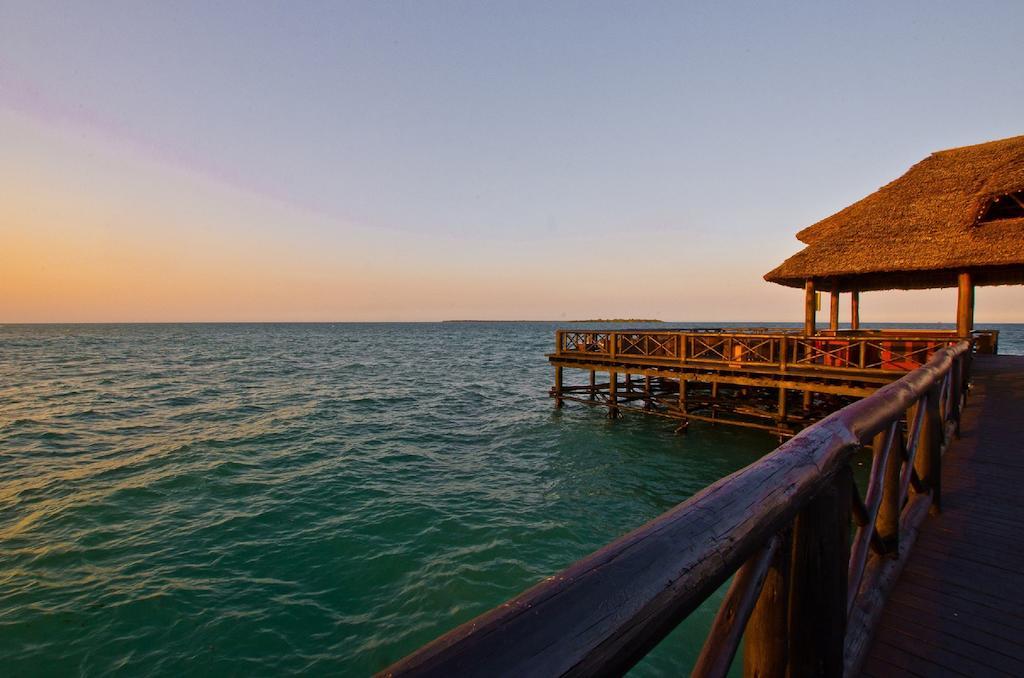 White Sands Hotel Dar-es-Salaam Eksteriør bilde