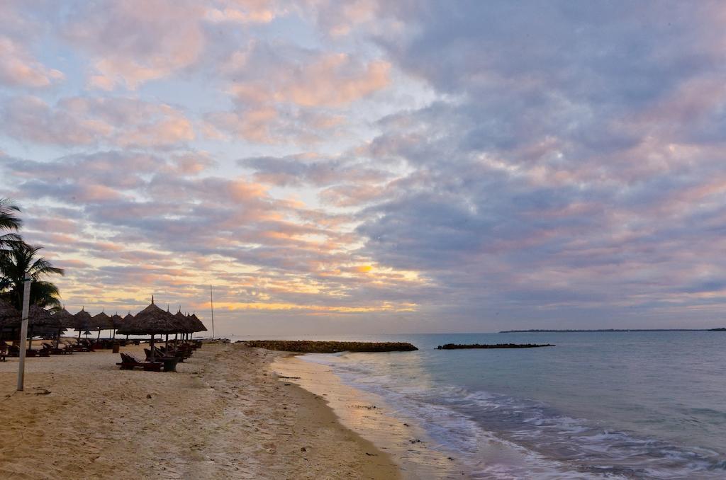 White Sands Hotel Dar-es-Salaam Eksteriør bilde